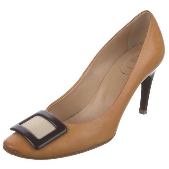 Roger Vivier Calfskin Leather Brown Dec Belle Trompette Pilgrim Buckle Pump 39.5